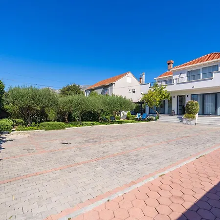 Lemon Garden - In Dubrovnik Apartment *