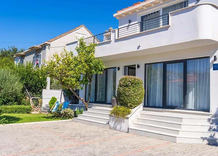 Lemon Garden - In Dubrovnik مْليني